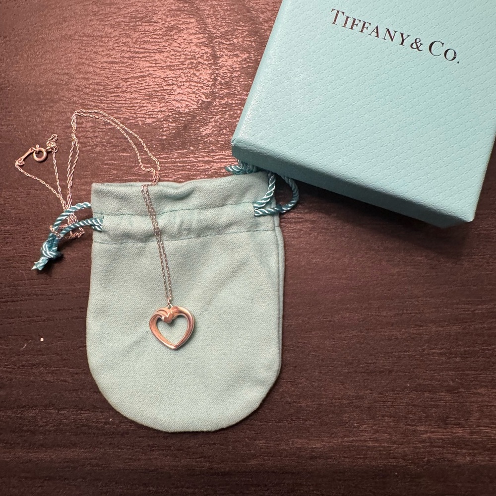 Tiffany & Co. Paloma Picasso Sterling Silver Tenderness Heart 20”